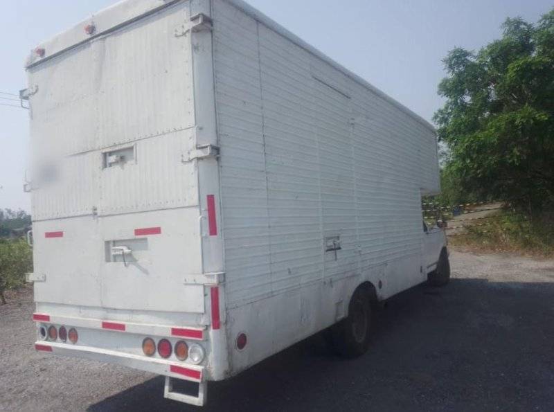 Dominicanos entre los 53 migrantes hallados en un vehículo de carga