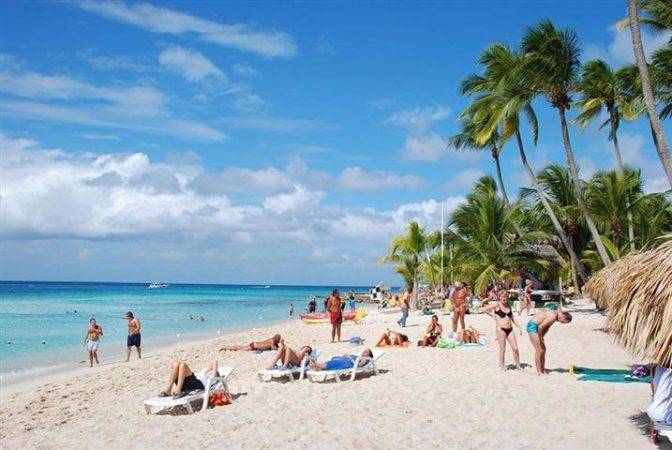 More than 600 thousand tourists arrive in the country in the month of April