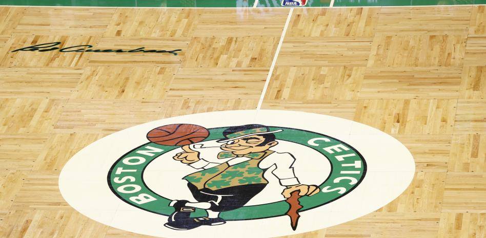 ¿Por qué la pista de los Celtics es de distintos colores?   