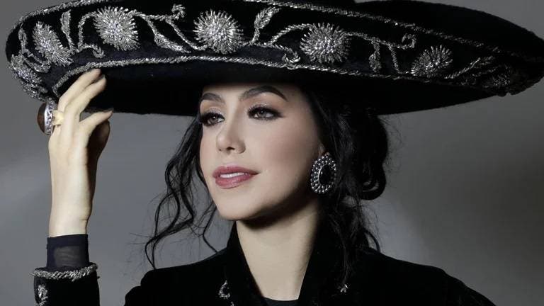 Cantante mexicana es asesinada por su esposo en pleno restaurante