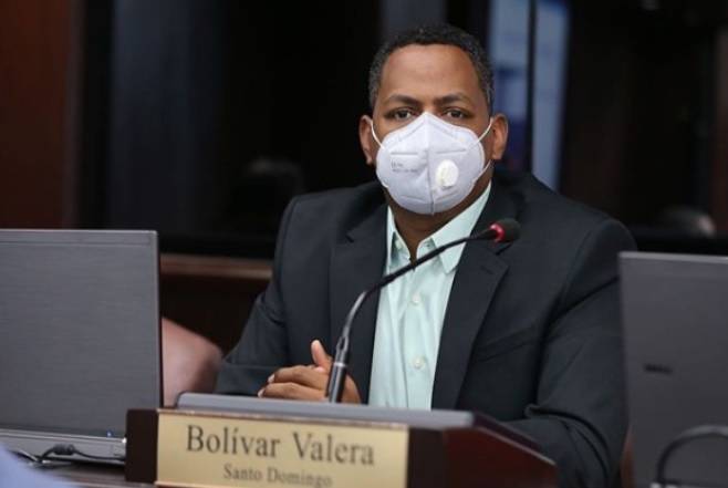 Bolívar Valera se opone a creación de nueva provincia; dice eleva gasto público 