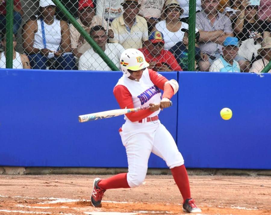 Sóftbol femenino dominicano también noquea a Panamá