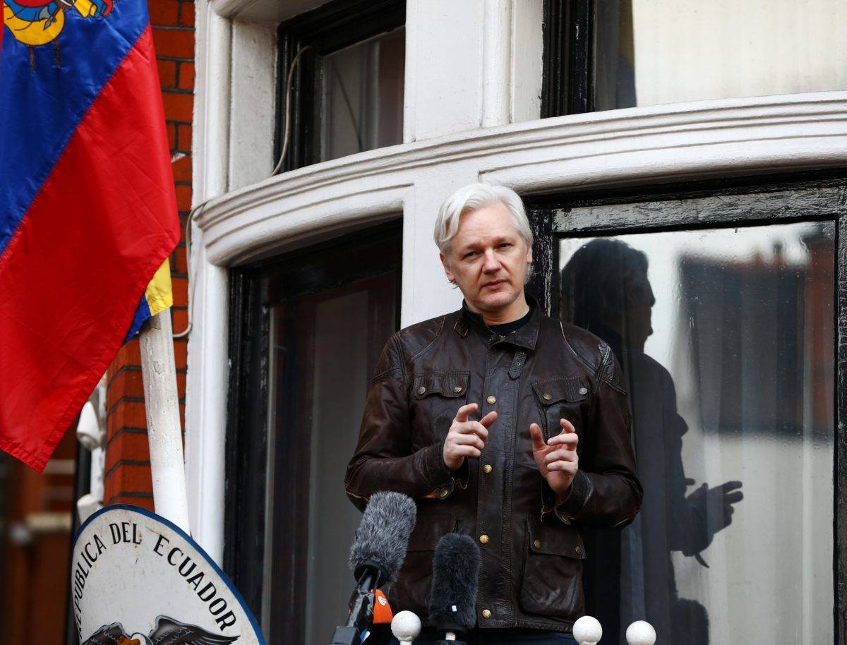 Exministros de Ecuador confirman que su país no ordenó el espionaje a Assange    