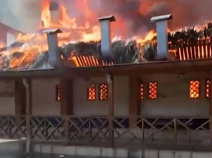 Video: Se registra incendio en restaurante Lumaka de Boca Chica