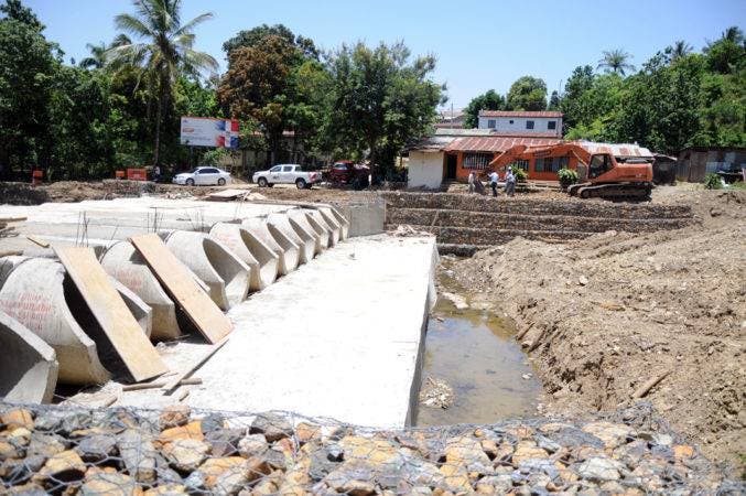 Work begins on the road that will unite different communities in La Vega