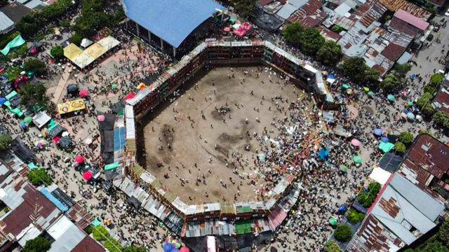 Investigan alcalde colombiano por desplome de palcos dejó 4 muertos