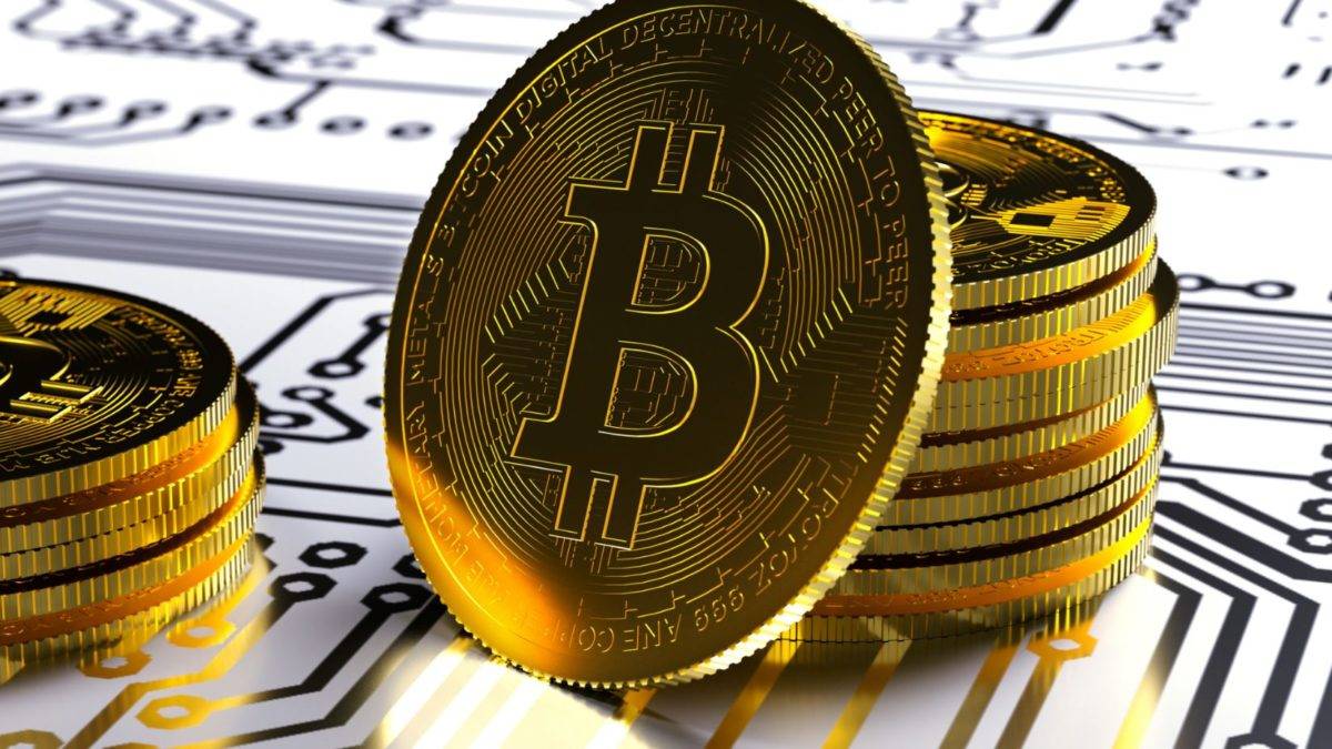 Bitcoin cae a su nivel más bajo en tres meses