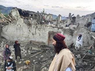 Sismo deja 1.000 muertos, 1.500 heridos en Afganistán