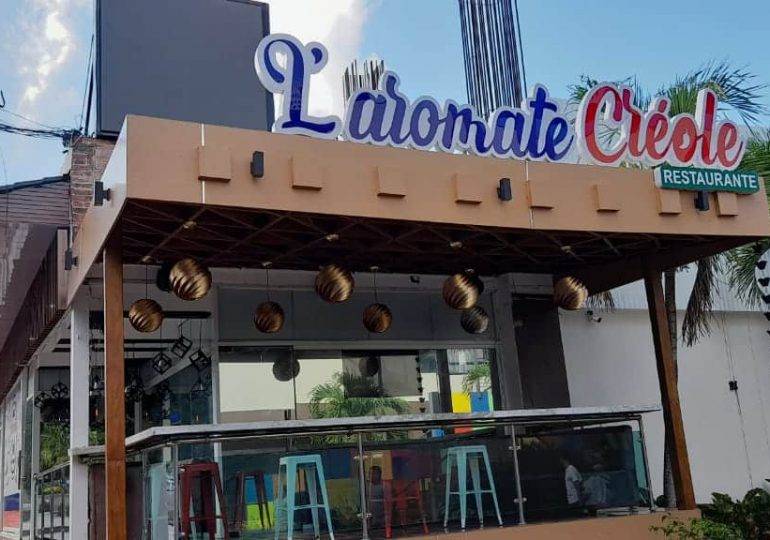 Propietarios restaurante en Santiago: arrestados no estaban en el negocio