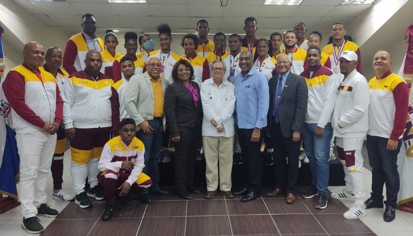 UNEV reconoce a los atletas que triunfaron en Juegos Bolivarianos