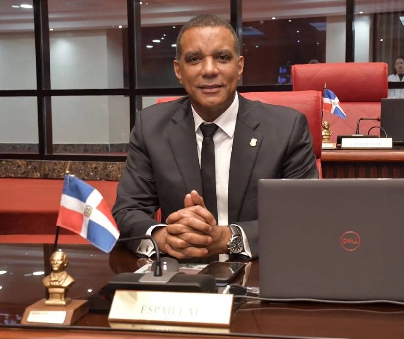 Senador Carlos Gómez pide liberar impuestos a regalos