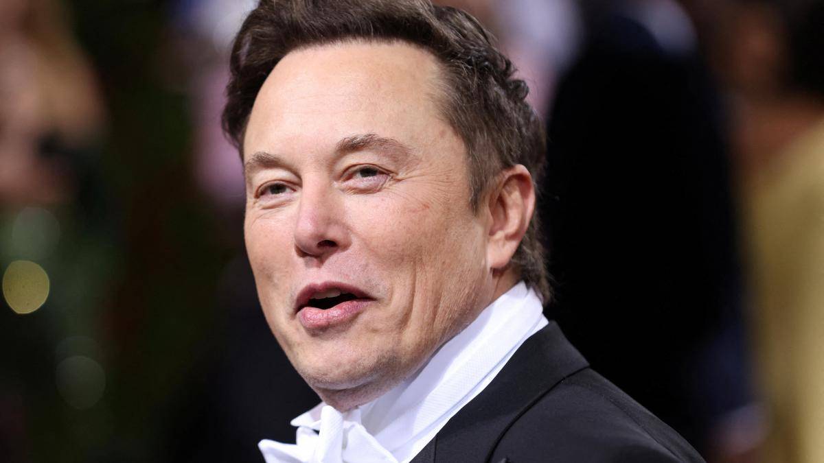 Twitter demanda a Elon Musk para que complete compra
