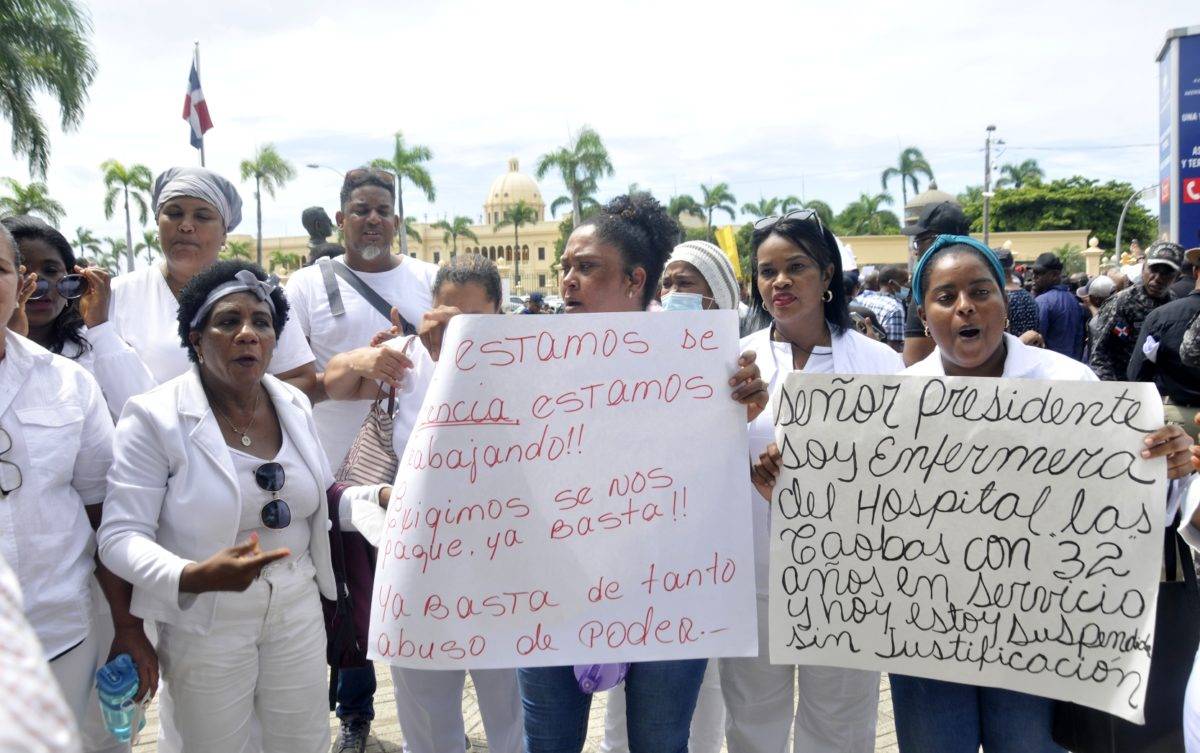 Enfermeras reclaman en Palacio reposición