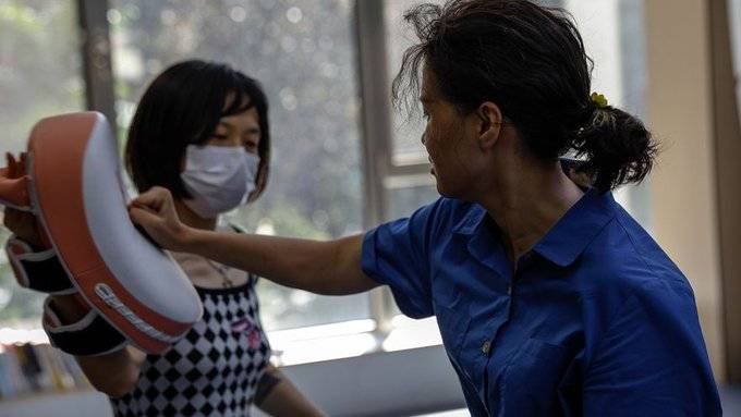 Paliza viral a mujeres desata la fiebre por la defensa personal