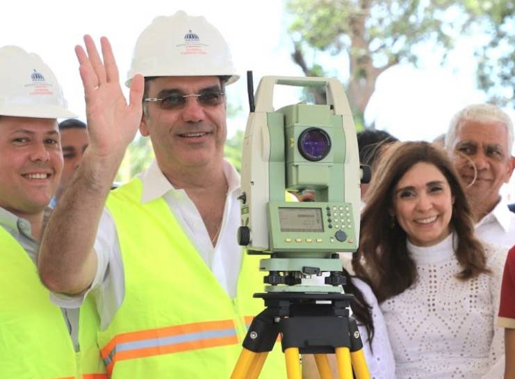 Presidente Abinader inicia construcción recinto UASD Cotuí por RD$983 millones