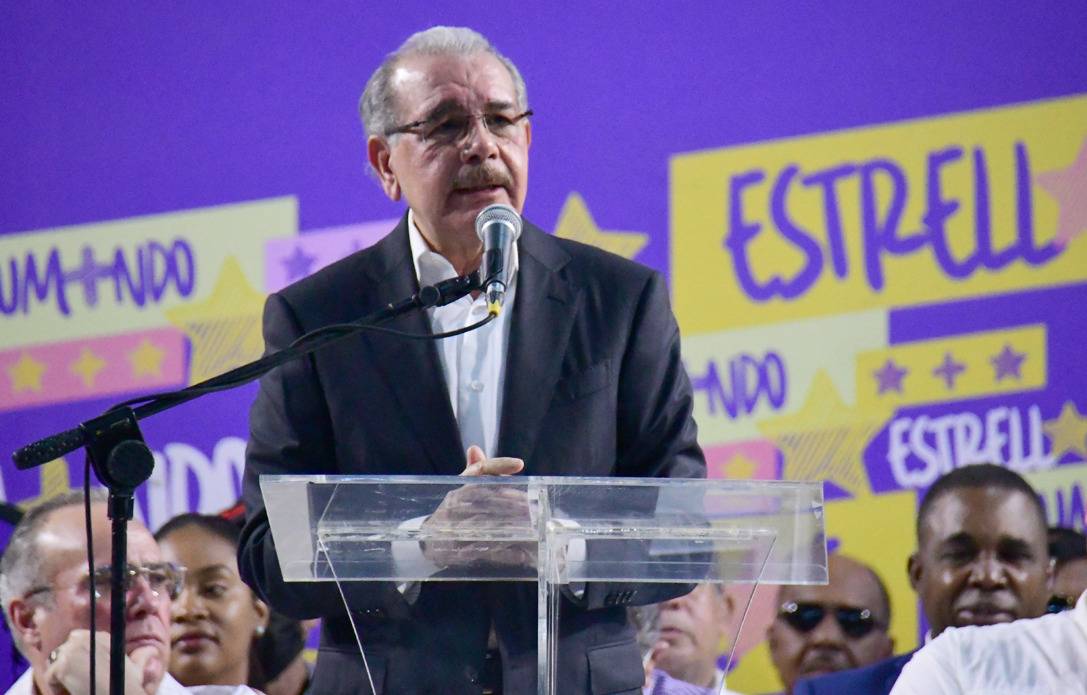 Figuras de la política dominicana raccionan por cáncer de Danilo Medina