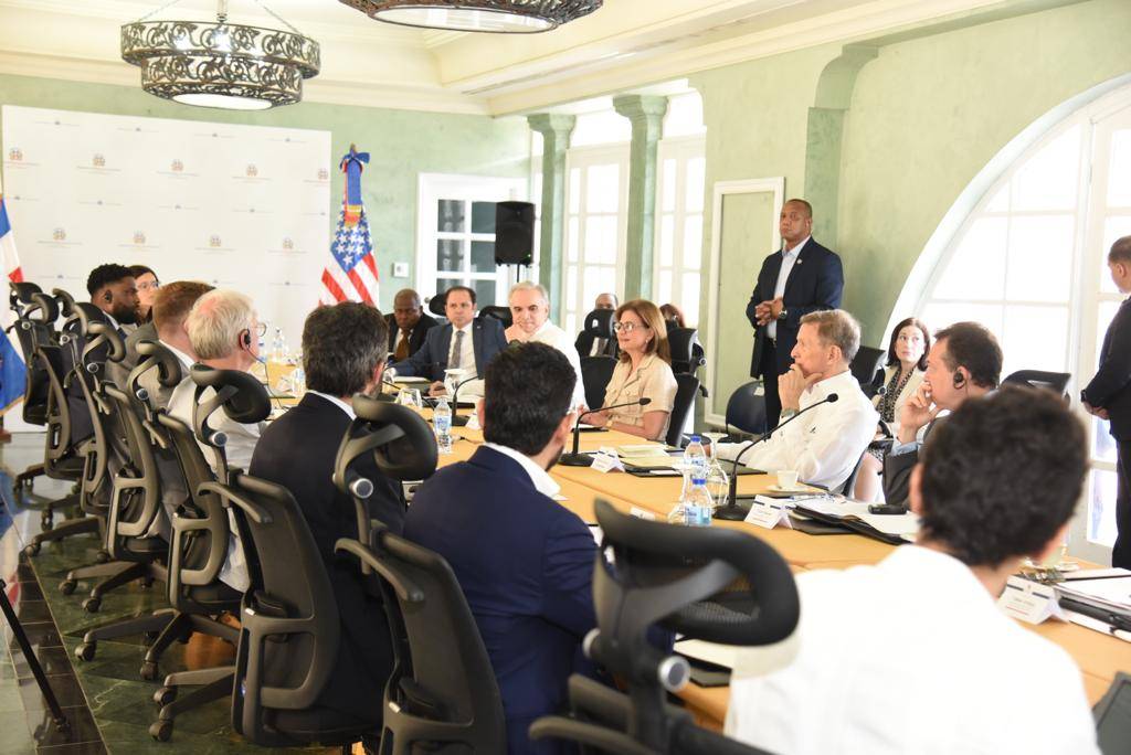 Gobierno dominicano sostiene reunión de trabajo con congresistas EEUU