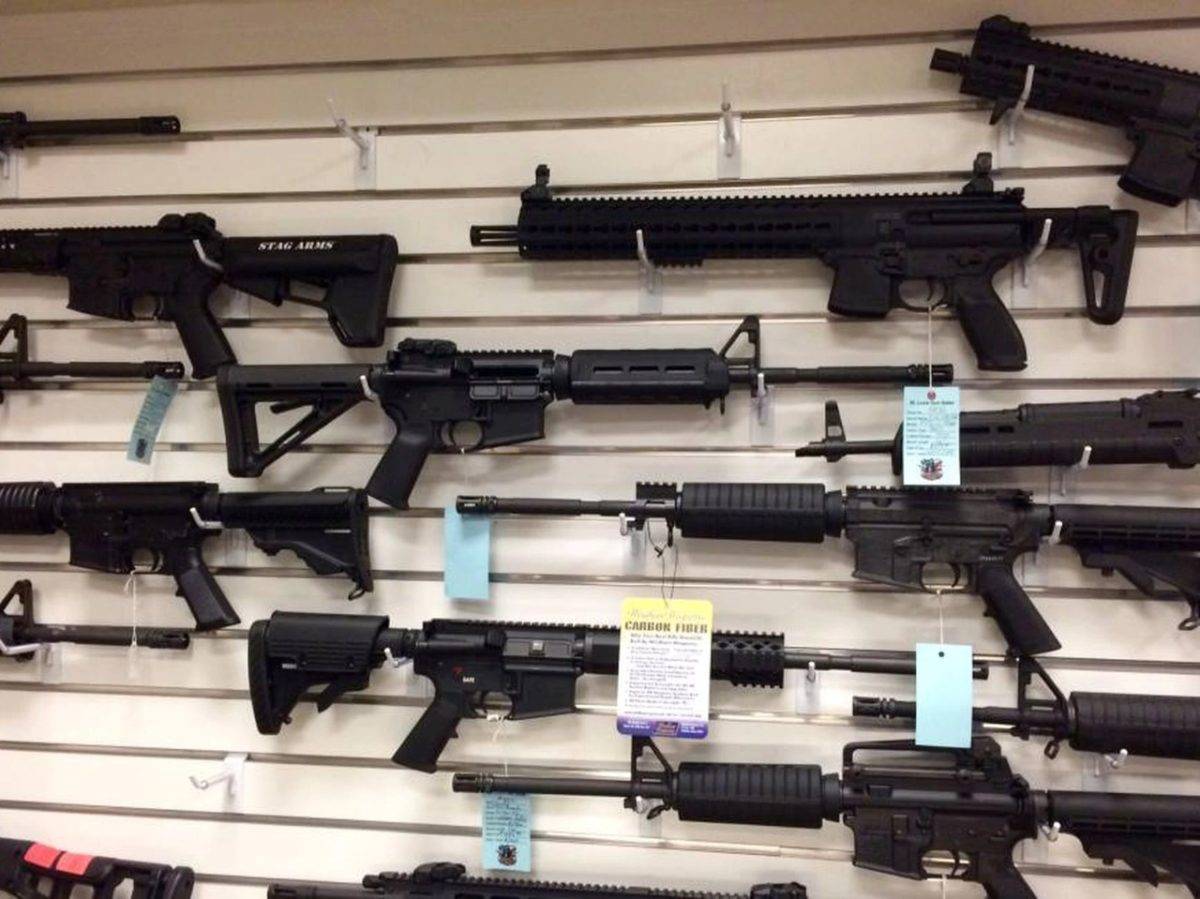 La Cámara Baja EEUU apoya prohibir las armas de asalto