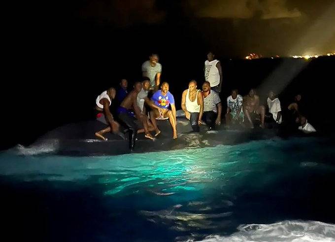 Viaje ilegal deja 16 haitianos muertos llegando a Bahamas