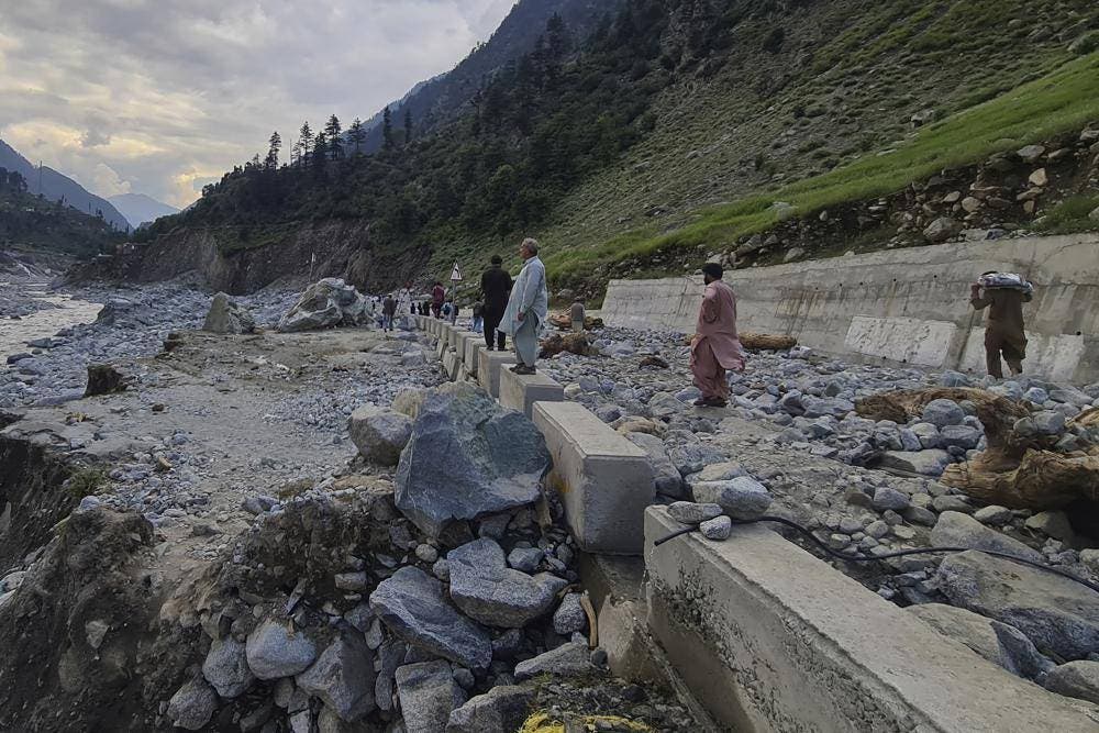Pakistán teme posible aparición de enfermedades tras inundaciones