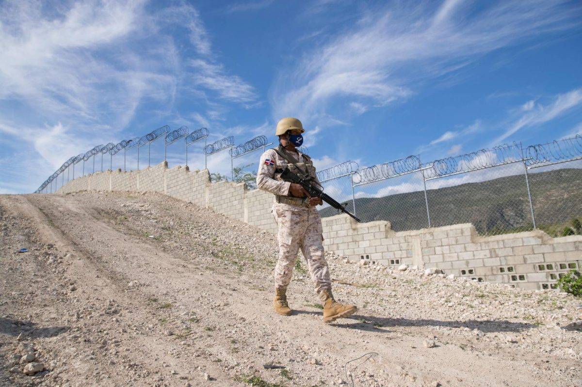 Luis Abinader volvió a referirse a la valla fronteriza para ordenar situación RD-Haití