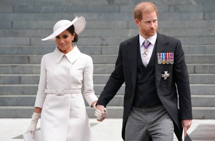 El príncipe Harry y Meghan Markle anunciaron su regreso al Reino Unido