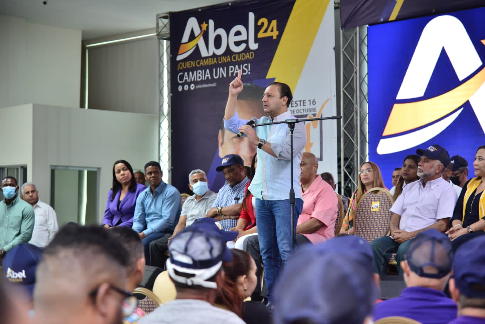 Abel Martínez pide unidad para enfrentar PRM