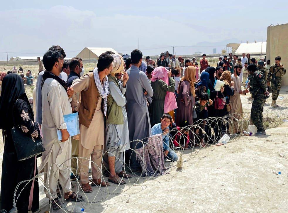 EE.UU. busca acabar con la incertidumbre legal de los afganos evacuados