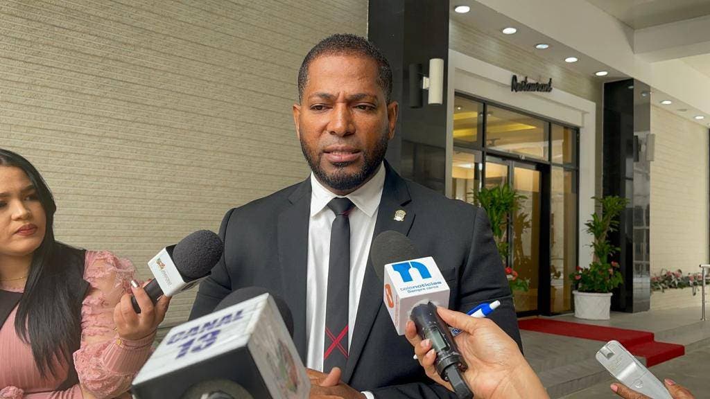 Critican ministro Isa Contreras diga en RD se odia a haitianos