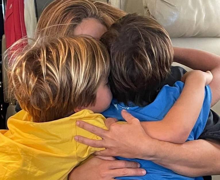 Shakira y sus hijos vivirán en Miami tras pacto con Piqué