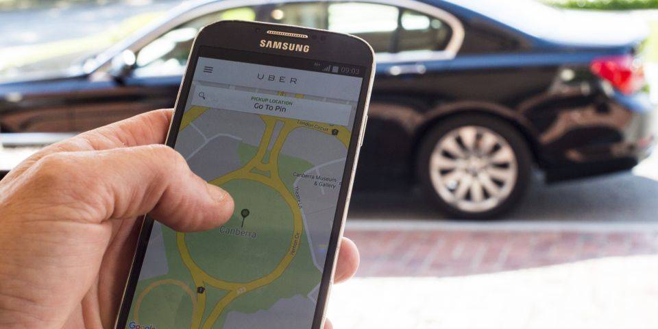 Empresa Uber dice investiga ataque de joven pirata a su red digital