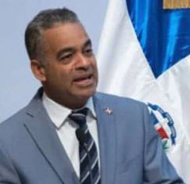 Poder Ejecutivo designa a Joel Santos ministro