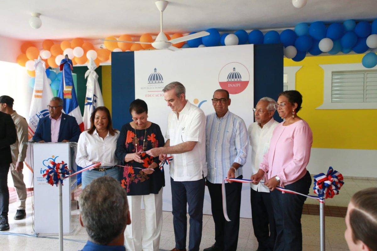 Abinader inaugura Caipi Lebroncito en Los Alcarrizos
