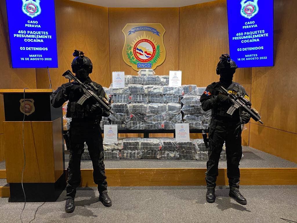 ¡Otro golpe contra el narcotráfico! Decomisan 460 paquetes de cocaína