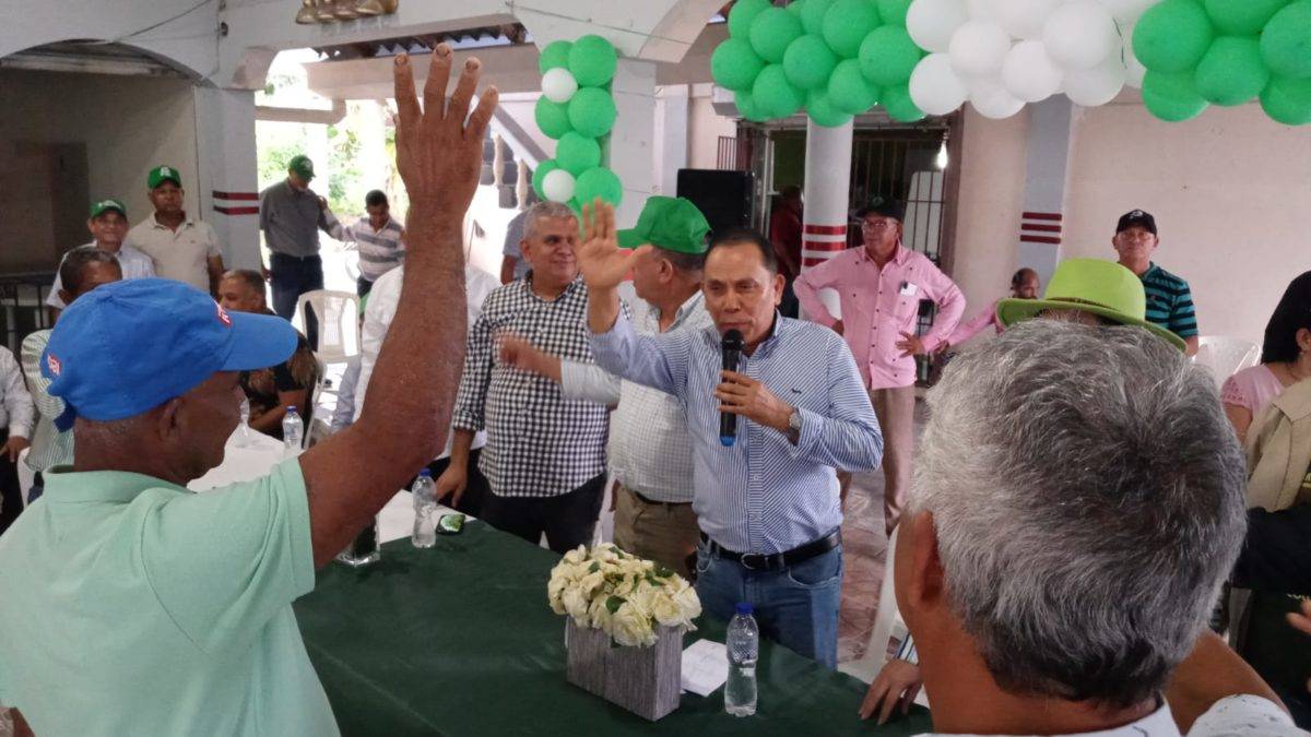 Radhamés Jiménez: gobierno lleva a la quiebra a productores de la provincia Duarte