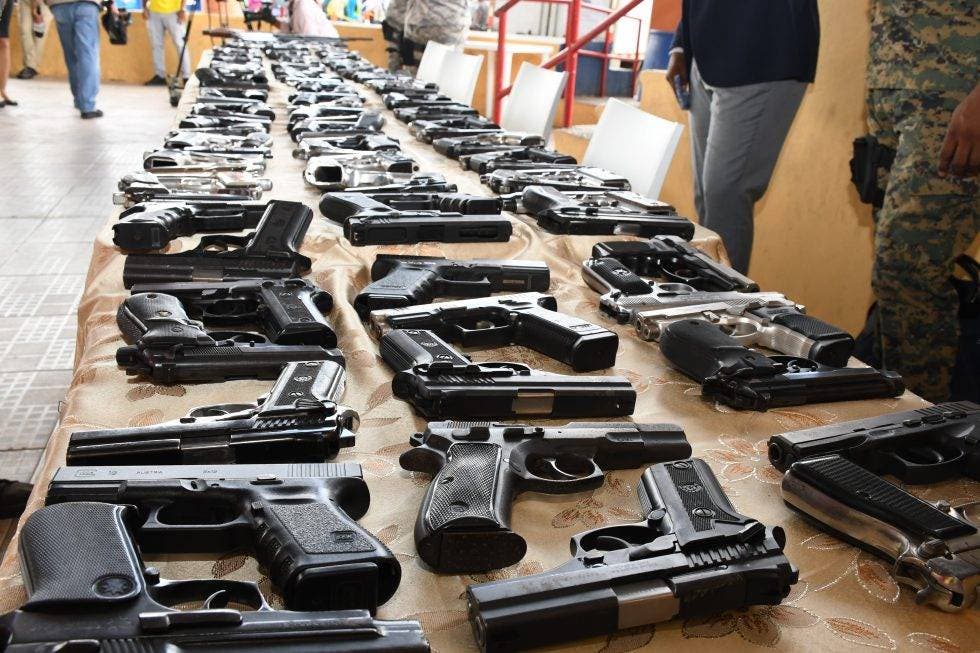 Reserva Policía Nacional recupera más de 300 armas asignadas a oficiales fallecidos
