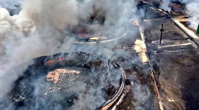 Progresa la extinción del grave incendio industrial en Cuba