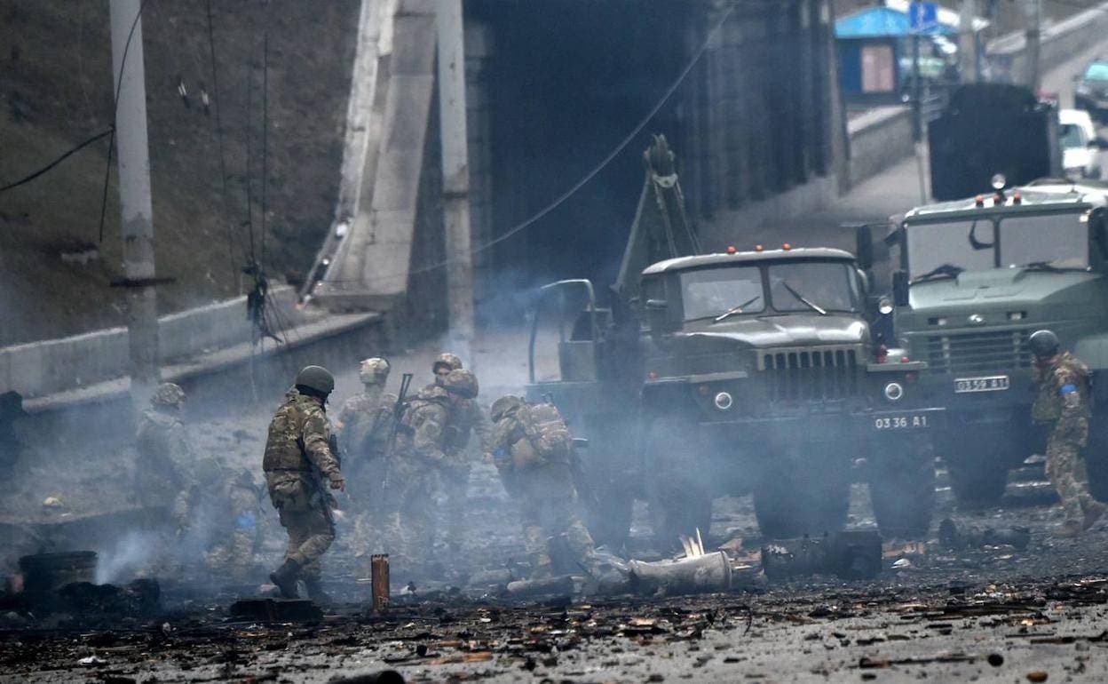 OIEA avanza entre combates en Ucrania