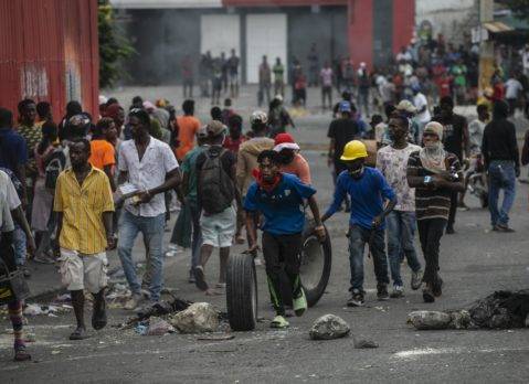 Jefe ONU preocupado por Haití; siguen las protestas