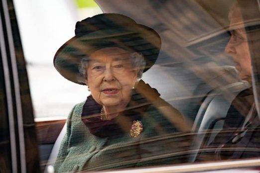 96 salvas de cañón por la vida de Isabel II, la reina británica más longeva