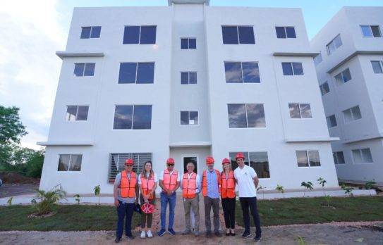 Misión Banco Mundial visita proyectos viviendas