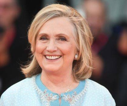 Hillary Clinton estrena documental sobre “mujeres valientes y pioneras»