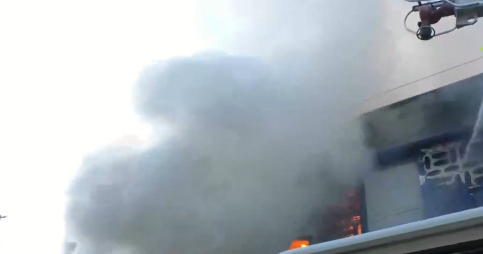 Fire affects warehouse in the San Carlos sector