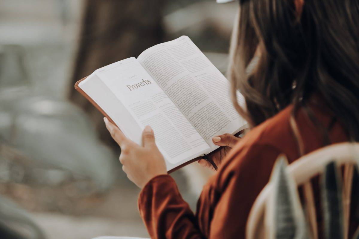 Mes de la Biblia: Guía para leerla completa y de forma fácil