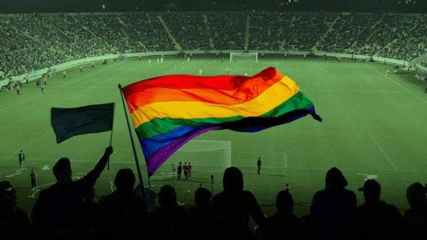Mundial de Fútbol: Embajador de Qatar recibe pedido por derechos LGBT