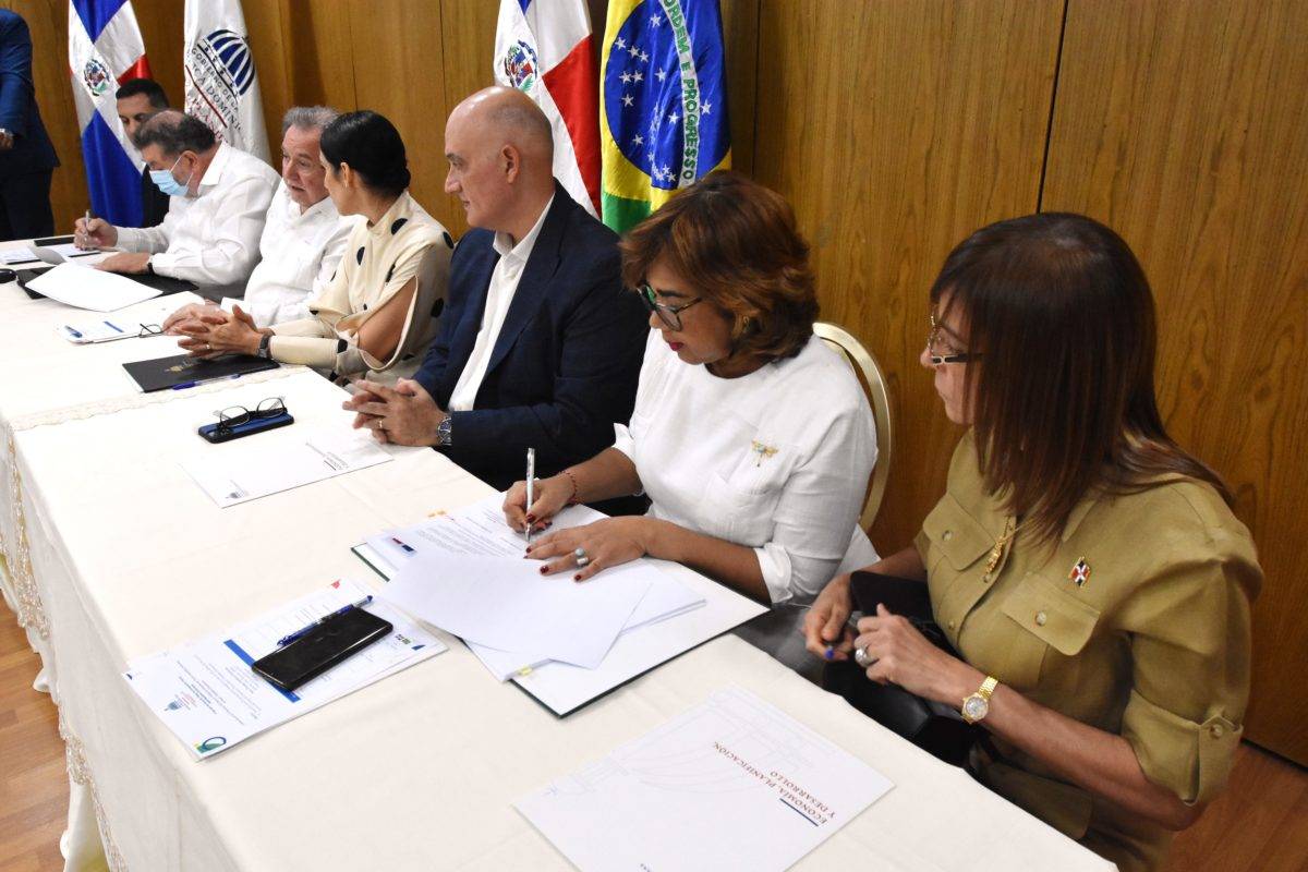 RD y Brasil aprueban tres proyectos de cooperación para 2022-2024