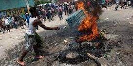 Miles de haitianos protestan contra alza de alimentos