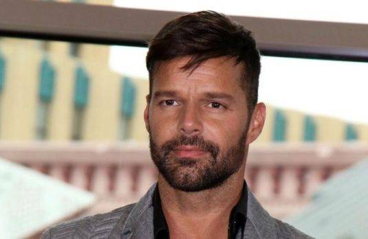Ricky Martin y su sobrino se cruzan demandas: extorsión y agresión sexual