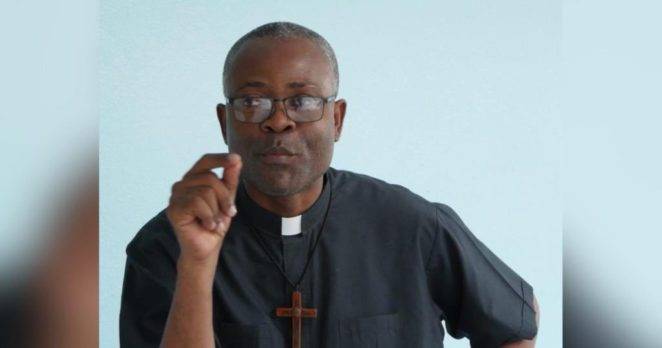 Orden de arresto contra presidente de Iglesia Episcopal de Haití por tráfico de armas