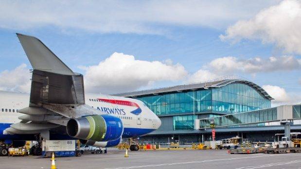 Heathrow detendrá los vuelos para respetar el silencio por Isabel II